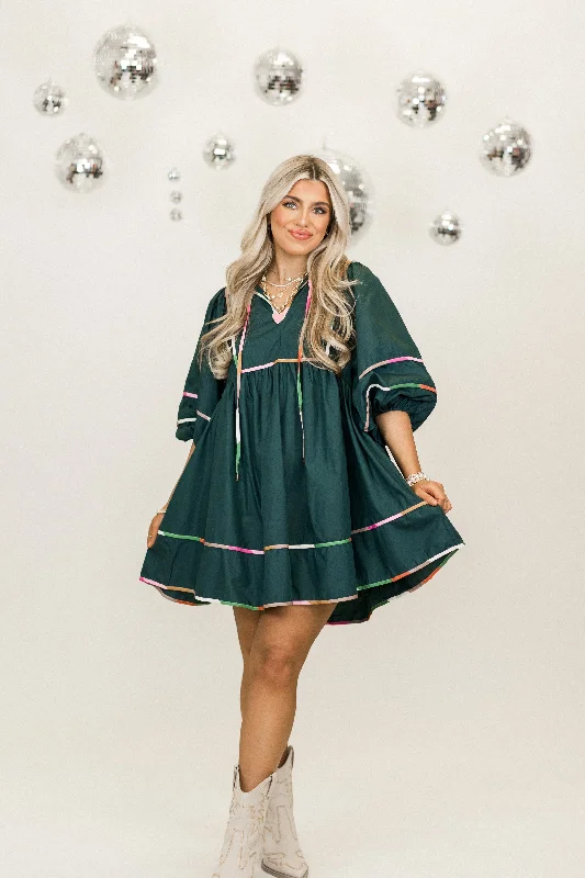 Super Bargain Pine Colorblock Trim Half Sleeve V-Neck Dress