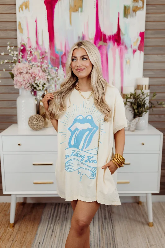 Steals and Deals Cream and Blue Tongue Rolling Stones Oversized Graphic T-Shirt Dress