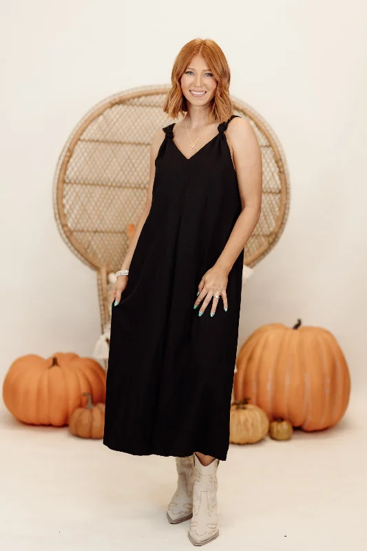 Deep Discounts Black Loose Fit Knot Strap Midi Dress