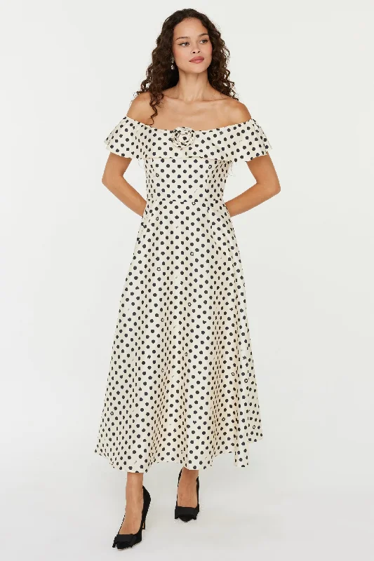 Mega Sale Isabella Dress w. Rosette