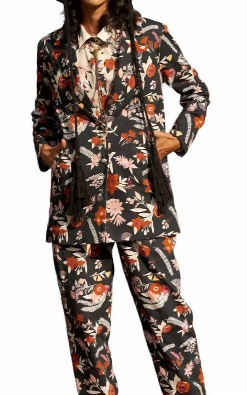Savings Galore Alicia Blazer In Dusty Floral Black