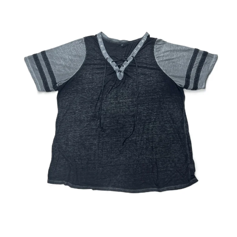 Savings Spectacular Top Short Sleeve By Torrid  Size: 3x