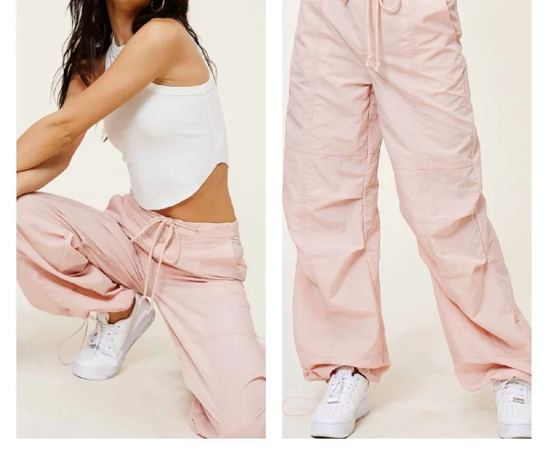 Discount Days Drapy Cargo Pants In Pale Pink