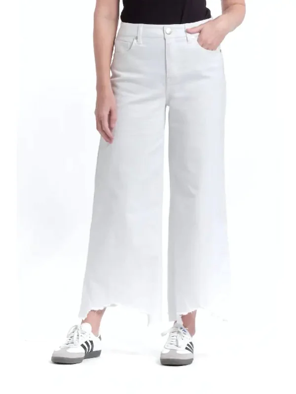 Hot Deal Ocean Breeze Jeans W/shark Bite Hem In White