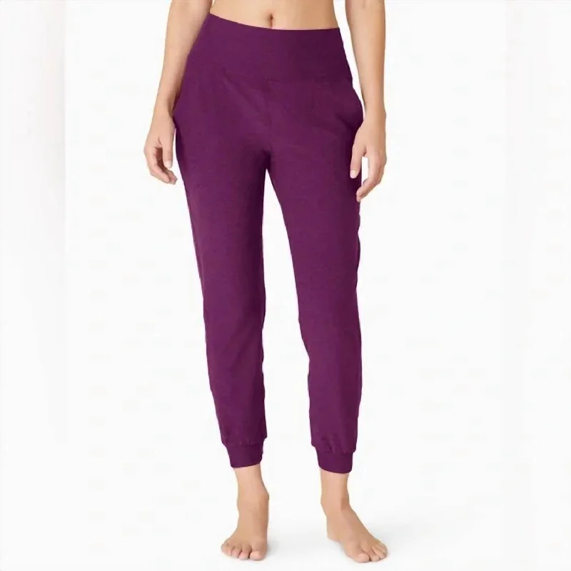 Members Only Spacedye Midi Jogger In Aubergine Beet