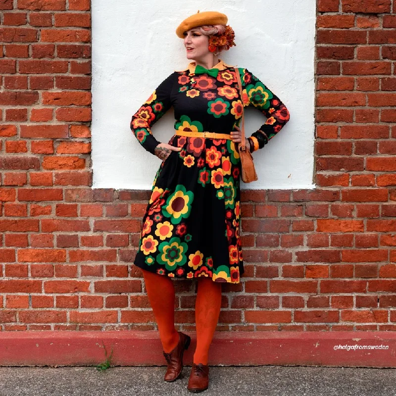 Hurry In FLORA FOREVER retro - Midi dress with long sleeves and pockets