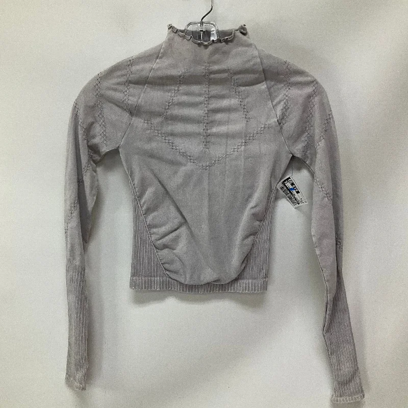 Limited Quantity Athletic Top Long Sleeve Crewneck By Free People In Grey, Size: Xs
